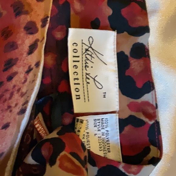 Kathie Lee Collection Pretty Print,Long Dress, size L,side slit,silky fabric,new - Picture 4 of 4